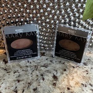 MK Creme-to-Powder Foundation - Bronze 4